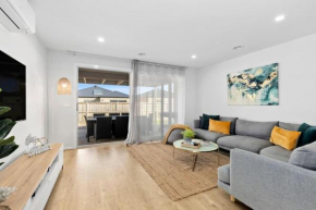 OSCAR A Tranquil Armstrong Creek Home NETFLIX